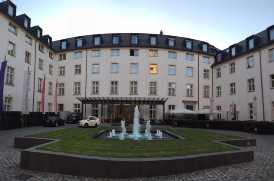 Dusseldorf
 Living Hotel De Medici 