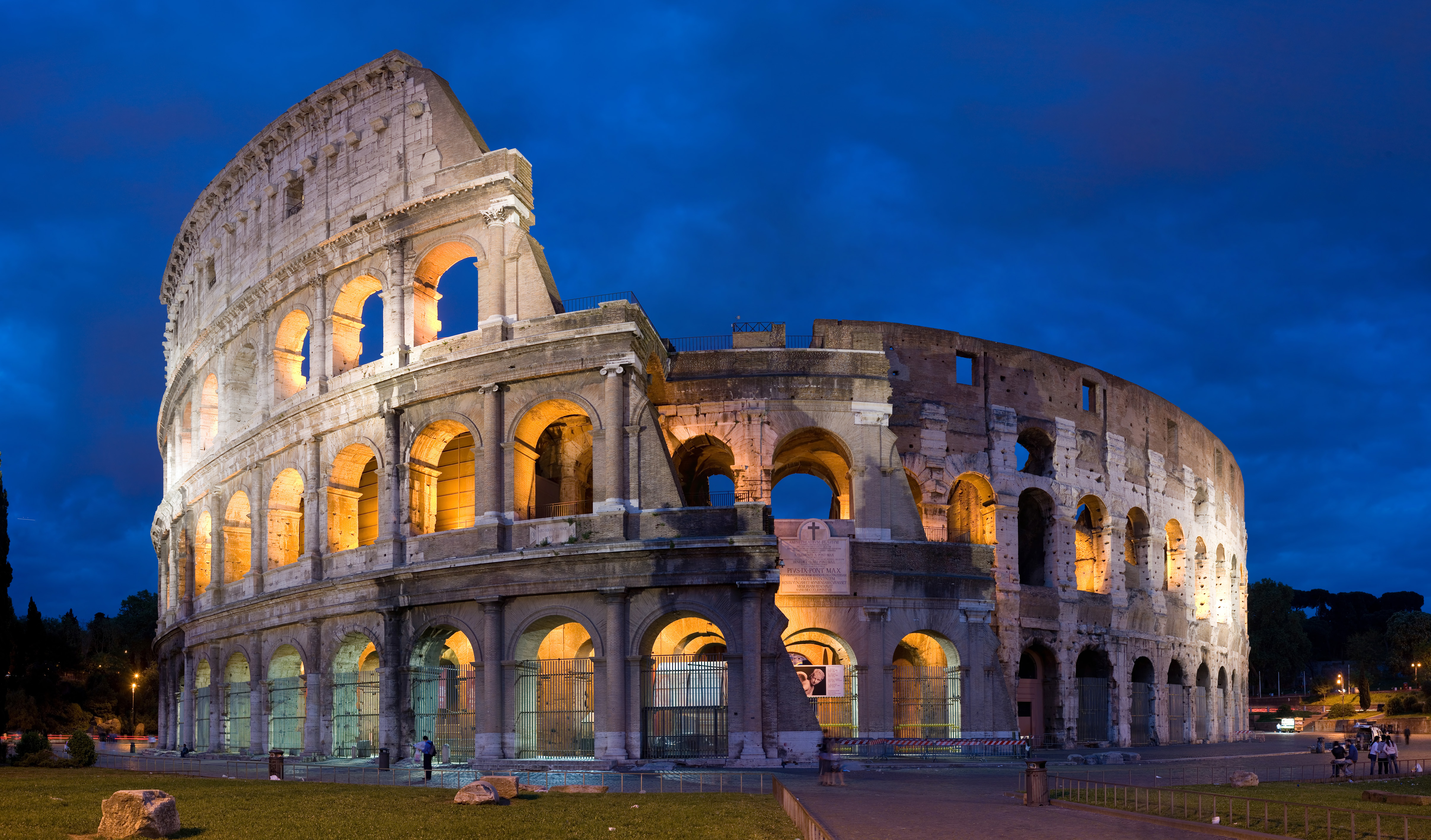 admin/uploaded/tours_img/Colosseum_in_Rome,_Italy_-_April_2007.jpg