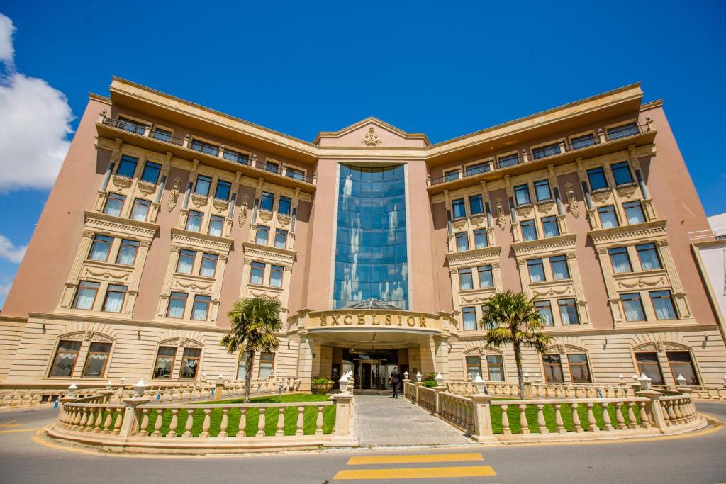      Baku
Excelsior Hotel & Spa Baku 