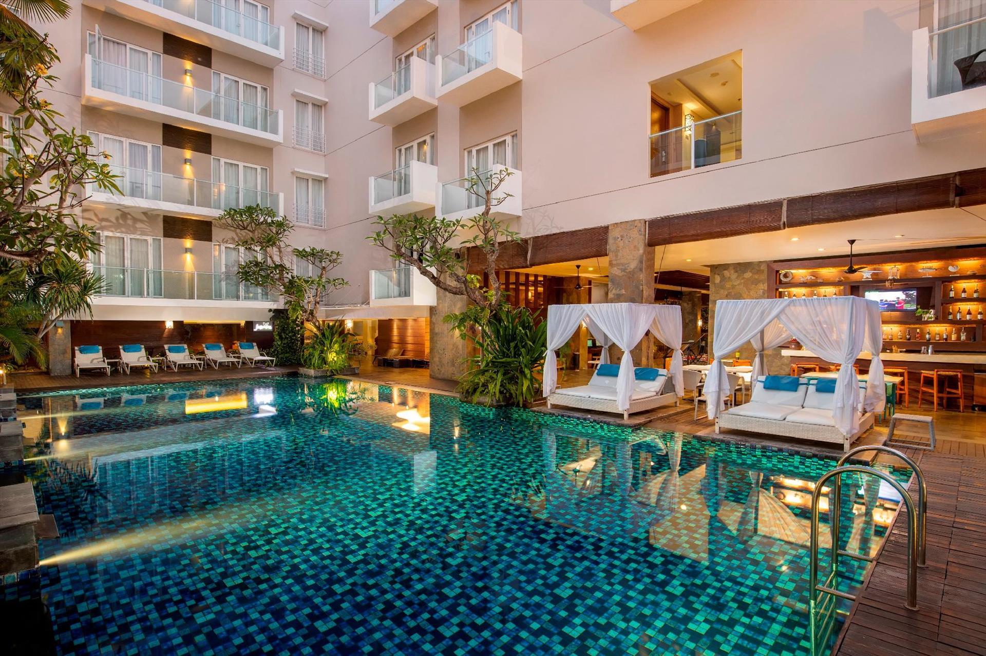 Bali
 Grand Ixora Kuta 