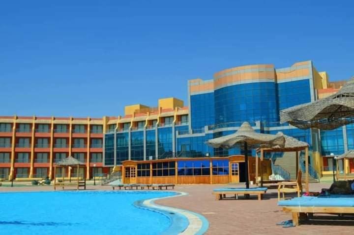  Sinaway Lagoon Hotel 