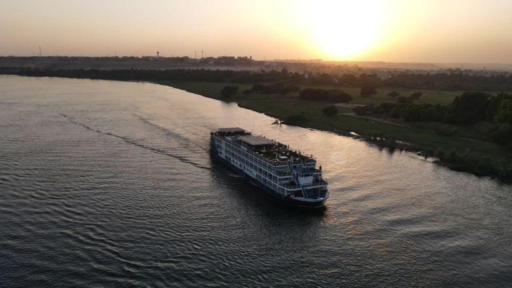  Nile Cruise King of Thebes 
