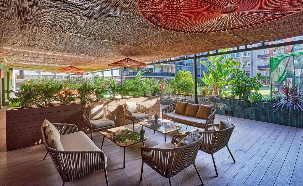  Barcelona 
The moods oasis 