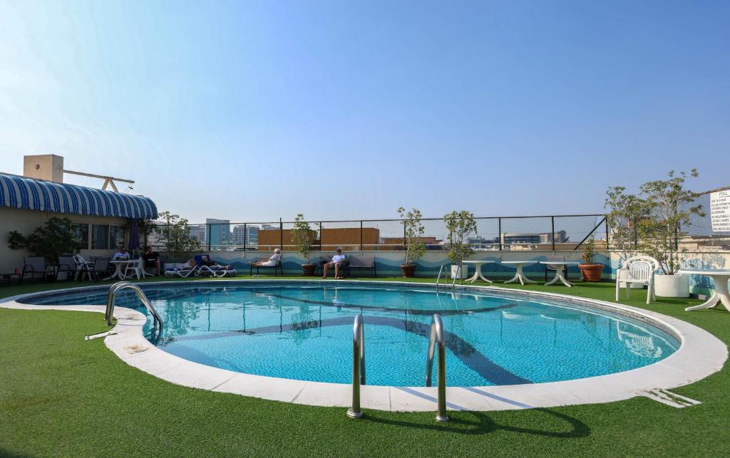       Dubai   
Aavri Hotel Deira  