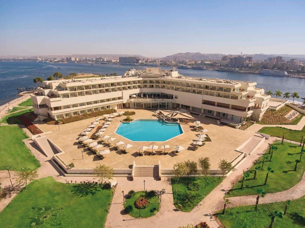    Mövenpick Resort Aswan
    