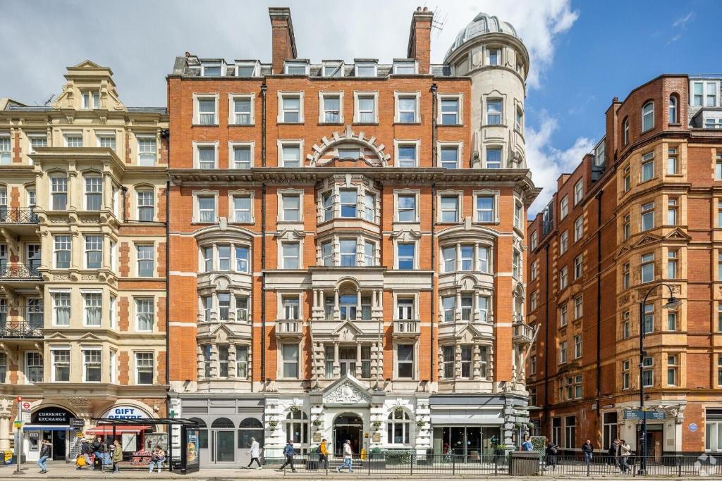  London
London Bloomsbury Square Hotel by IHG 