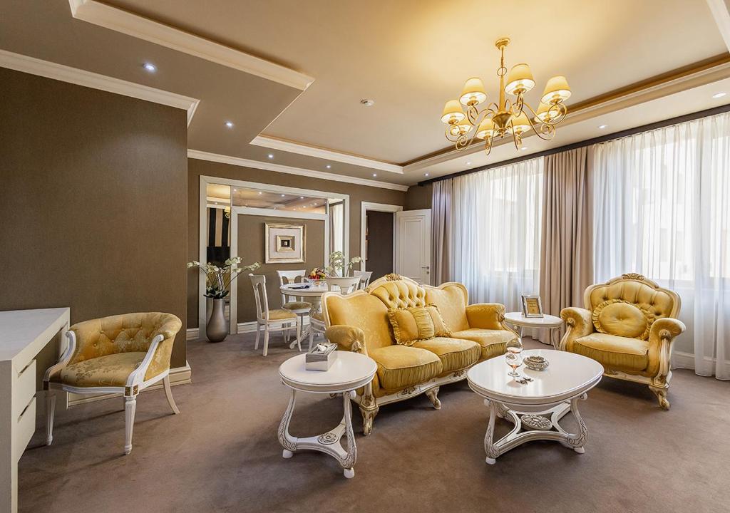  Yerevan – Tskaghdzor – Yerevan
 National Hotel/SIA Resort and SPA 
