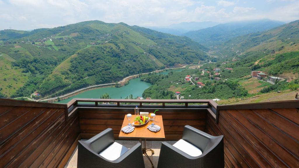 Trabzon and Istanbul
 Sera Lake Resort/Pera Rose  hotel  