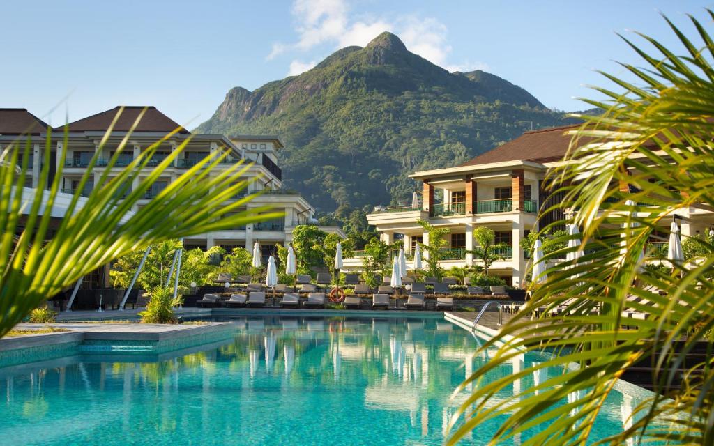  Savoy Seychelles Resort & Spa 