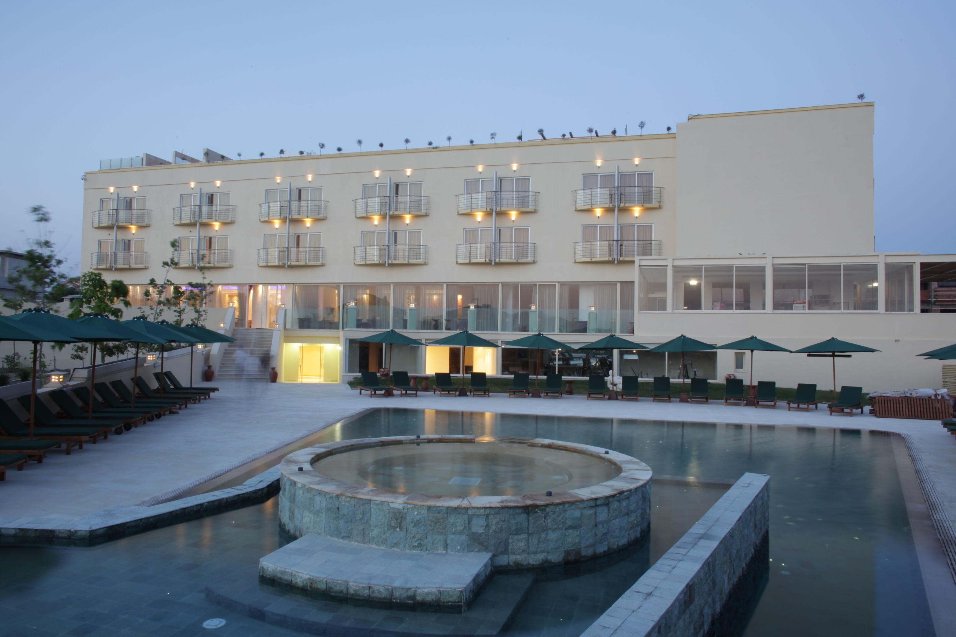 Larnaca 
  E-Hotel Larnaca Resort & Spa
   