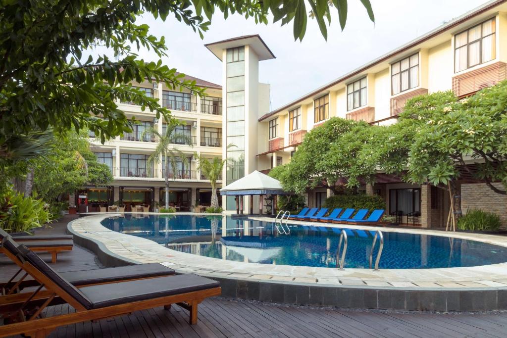  Ibis Pjec Petaling Jay/Best Western Kuta 